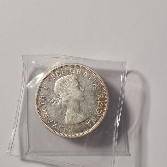 1963 Canada Silver Dollar Coin (23.33 Grams .800) - Picture 2 of 2
